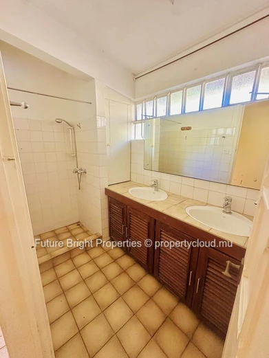 A Hidden Haven In A Tranquil Neighbourhood – Spacious Character Home Surrounded By Nature