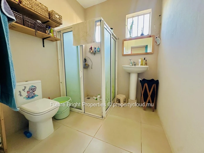 Spacious Family Home in a Peaceful Morcellement – Just Minutes from Jumbo Riche Terre!