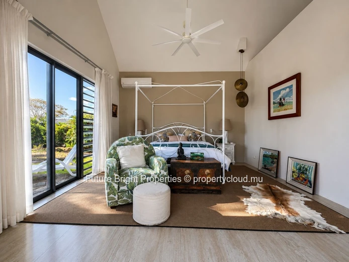 Exceptional Luxury Villa in Beluguet 