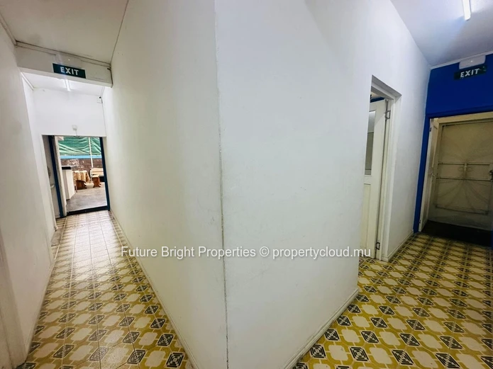 Unlock the potential of your business with this exceptional ground floor commercial property!