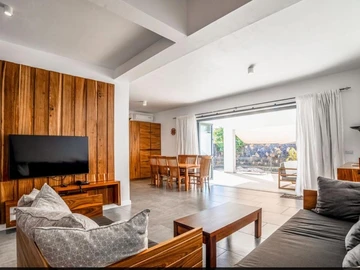 4 Bedroom Villa