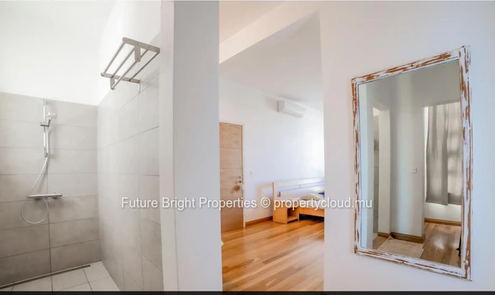 For Rent: Exquisite Home in Flic en Flac