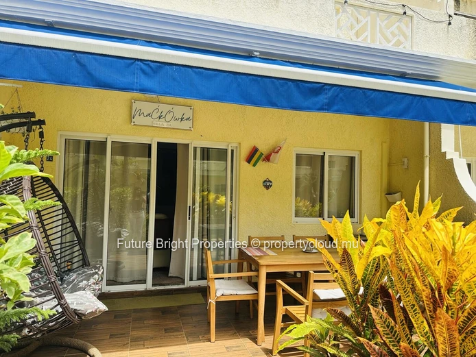 Duplex for Sale in the Heart of the West – Modern, Spacious, and Just Minutes from the Beach