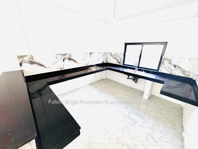 Modern & Spacious Ground-Floor Apartment for Sale in Quatre Bornes – Brand-New & Ideally Located