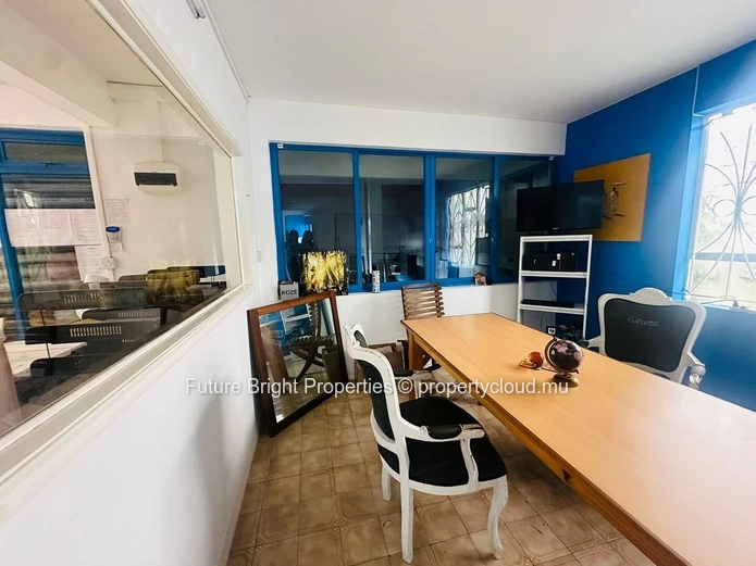 Unlock the potential of your business with this exceptional ground floor commercial property!