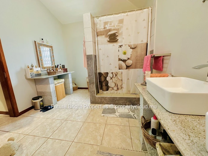 Charming and Spacious Semi-Furnished Home in a Tranquil Grand Gaube Location