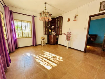 6 Bedroom House