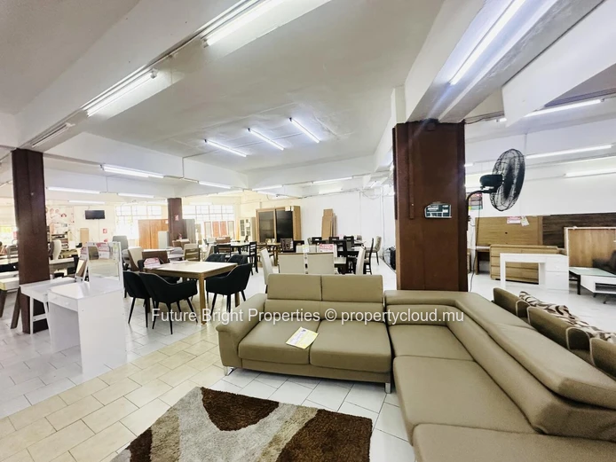 Commercial Space for Rent in Rose Belle – Prime Location!