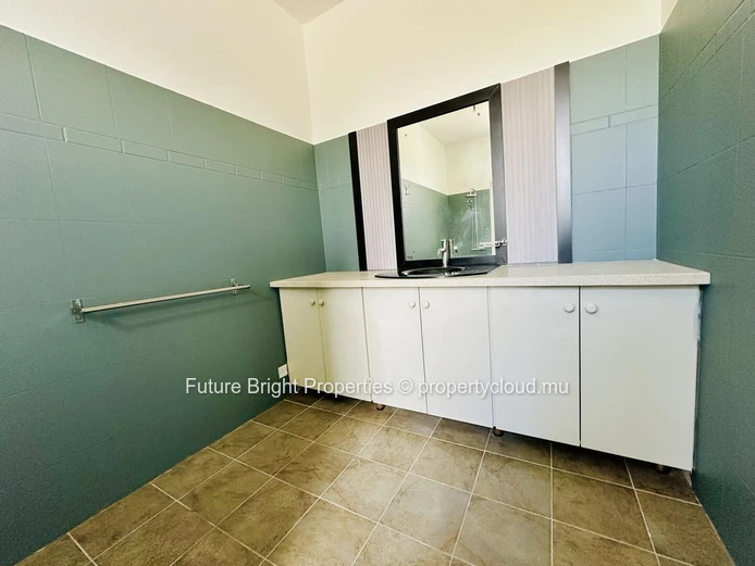 Stunning House in Flic en Flac – A Perfect Blend of Comfort and Vacation Vibes