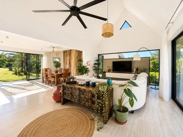 4 Bedroom Villa