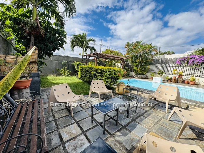 Charming House for sale in Tamarin (Sole Mandate)
