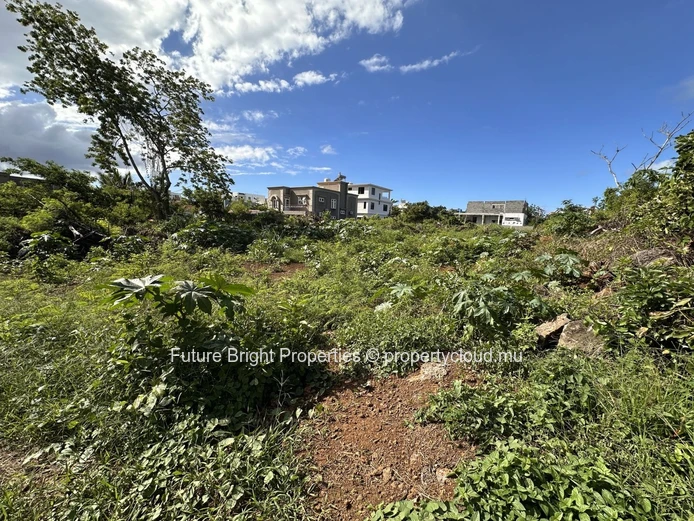 Prime Investment Opportunity in the North – Exceptional Plot for Residential Development