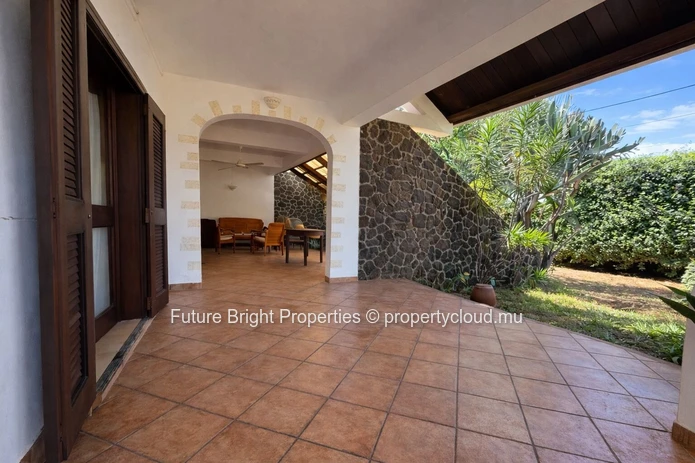 A Home with Soul in the Heart a few steps from the Beach 