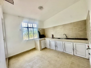 6 Bedroom House