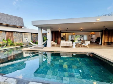 5 Bedroom Villa
