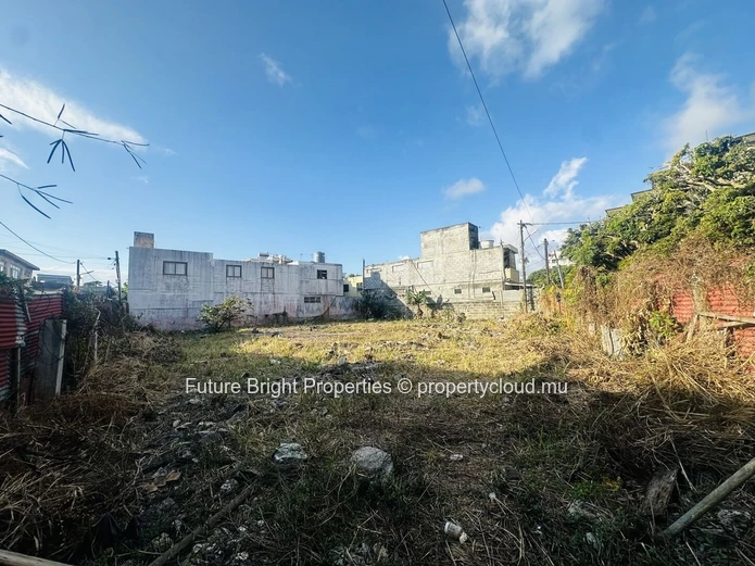For Sale: Prime Corner Plot of Land – 581 sqm!