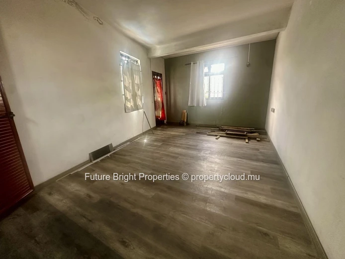 Commercial Property For Sale – Prime Main Road Location In Palma