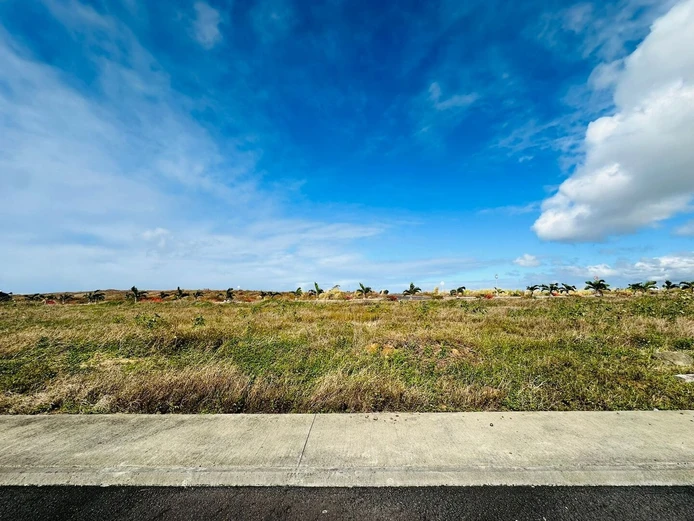 Located in the serene and picturesque Greenview Morcellement. 