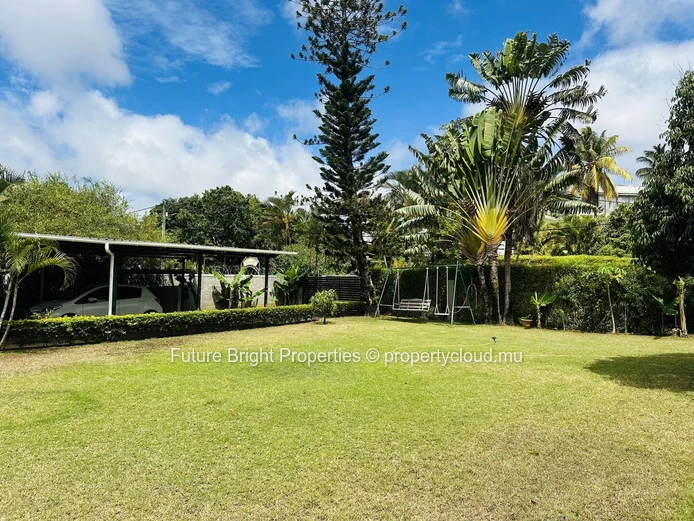 For Sale: A Contemporary Masterpiece with Expansive Grounds and Luxury Living