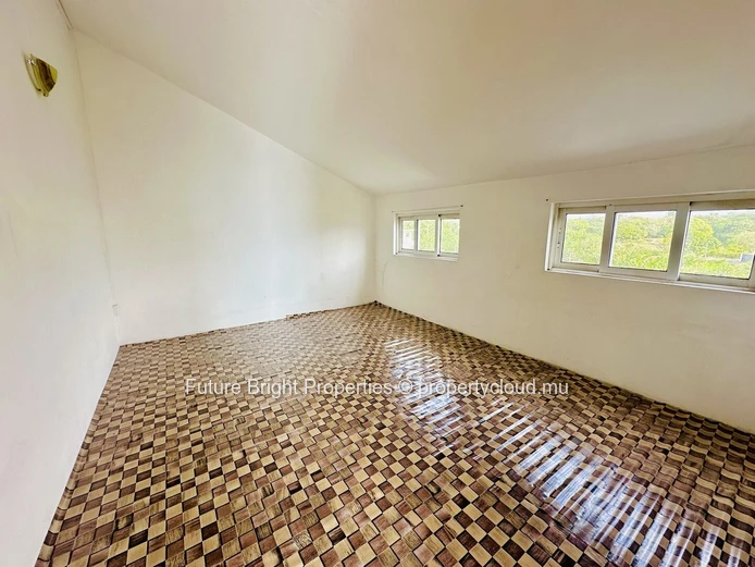 For Sale: 3-Storey House with 6 Bedrooms, Ideal for Investment