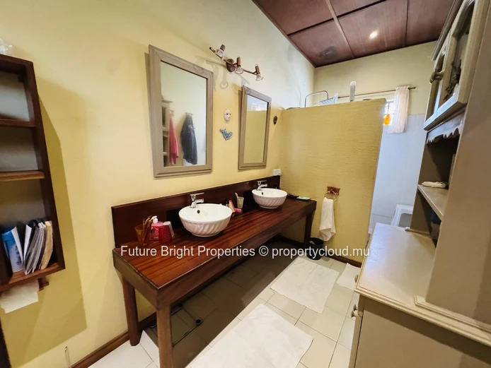 Charming House for sale in Tamarin (Sole Mandate)
