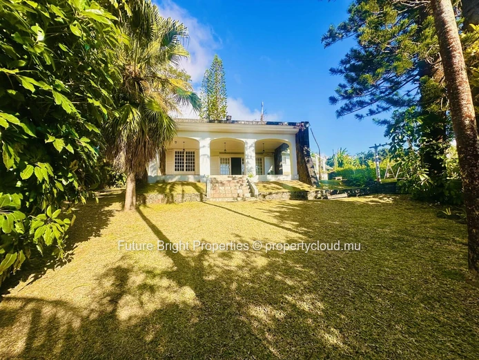 A Hidden Haven In A Tranquil Neighbourhood – Spacious Character Home Surrounded By Nature