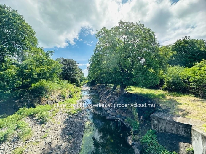 Premium Residential Plot for Sale – Domaine de Palmyre, Petite Rivière Noire (Sole Mandate)