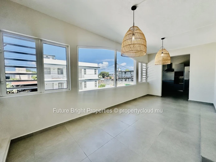 Modern & Secure Family Home For Sale In Rose Hill – Ideal For Extended Living