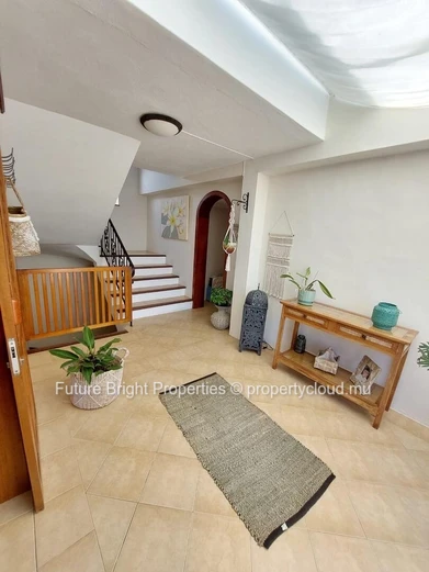 Luxurious Floréal Residence with Breathtaking Views and Stunning Entertainment Spaces