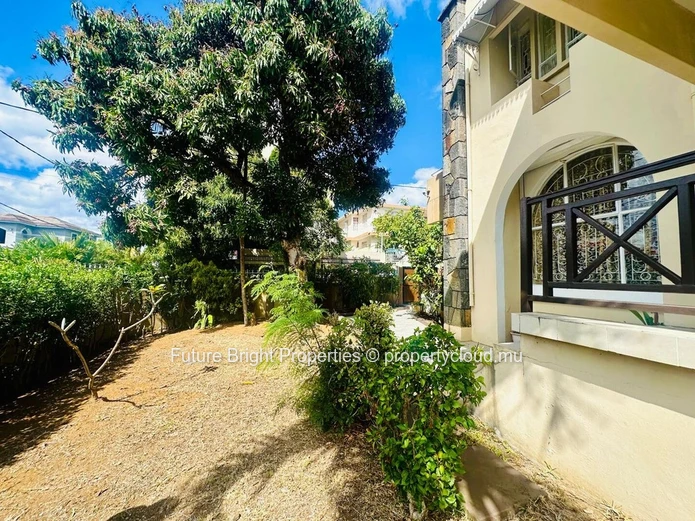 Classic Charm Awaits: Beautiful House for Sale in Roches Brunes!