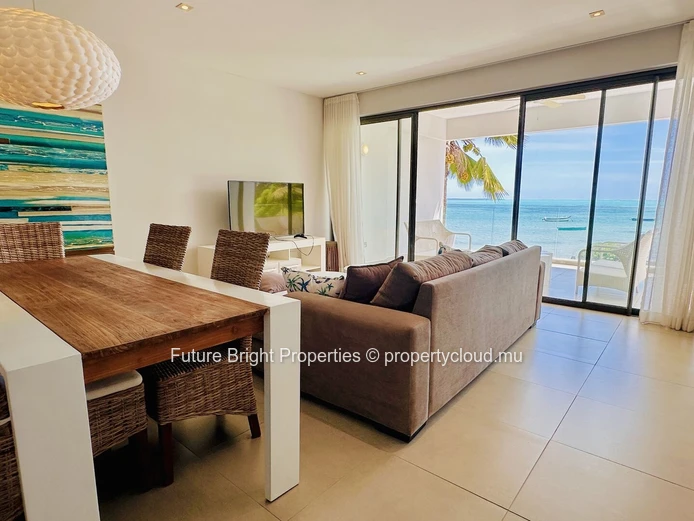 Appartement d’Exception en Bord de Mer – Roches Noires