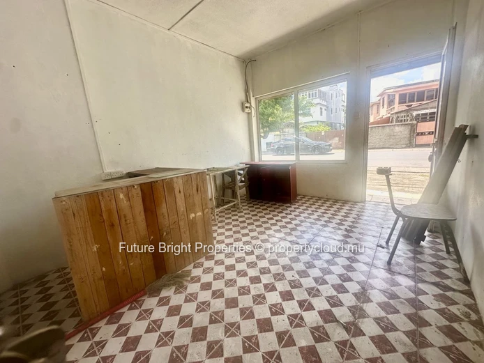Commercial Property For Sale – Prime Main Road Location In Palma