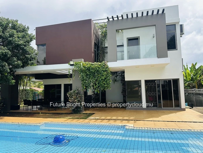 For Sale: A Contemporary Masterpiece with Expansive Grounds and Luxury Living