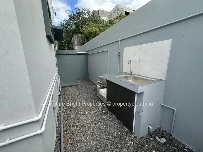 Duplex meublé de 4 chambres à louer à Plaine Magnien