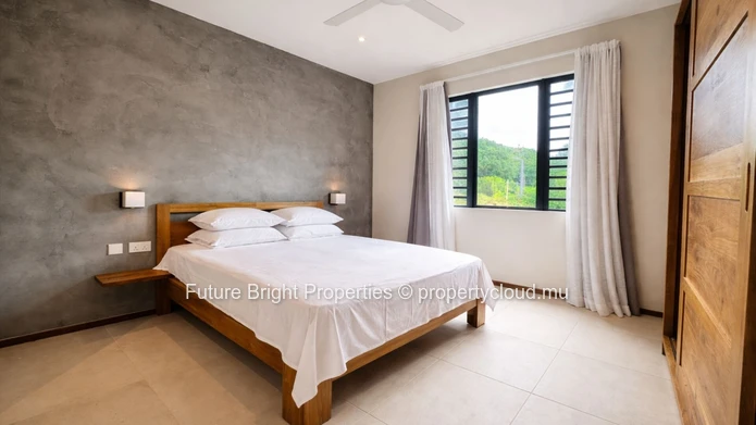 Exceptional Contemporary Villa at Domaine de Palmyre – Panoramic Views (Sole Mandate)