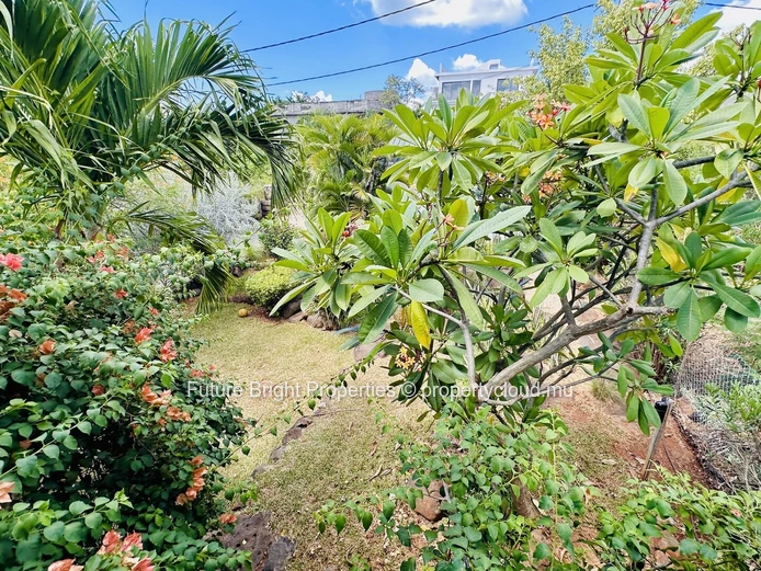A Serene Nature Retreat in Morcellement Belle Vue Phare – A Home of Peace, Space & Elegance