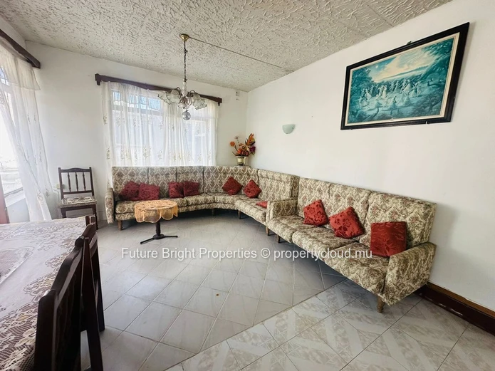 For Sale: Spacious Ground + 2 House - Perfect for Renovation and Customization!