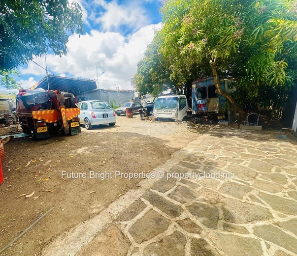 For Sale: Spacious Residential Plot In Poudre D’Or Hamlet!