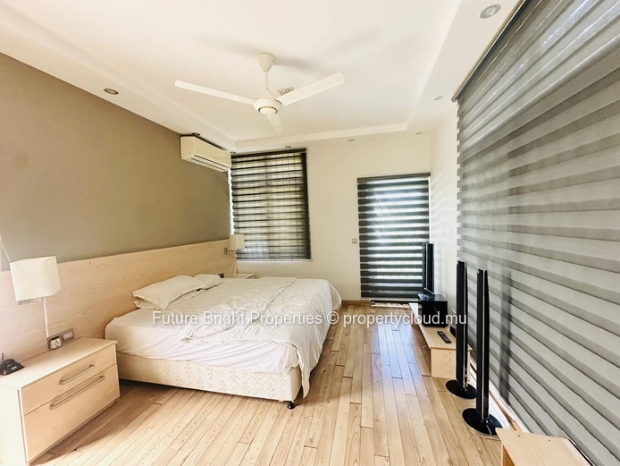 For Sale: A Contemporary Masterpiece with Expansive Grounds and Luxury Living