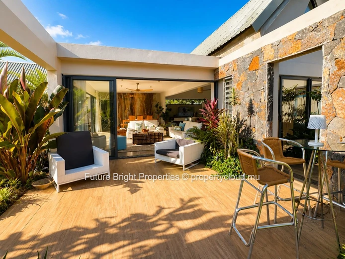 Exceptional Luxury Villa in Beluguet 