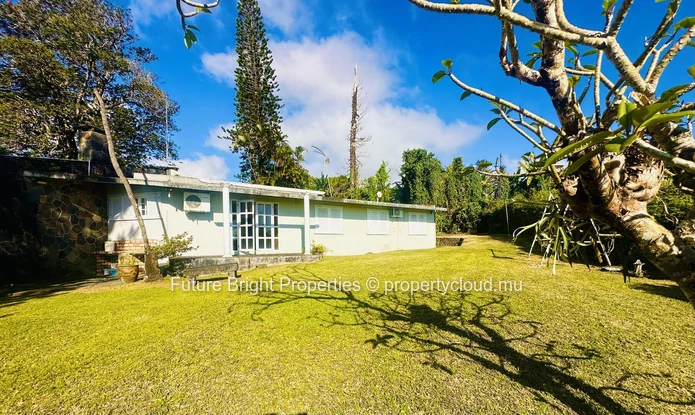 A Hidden Haven In A Tranquil Neighbourhood – Spacious Character Home Surrounded By Nature