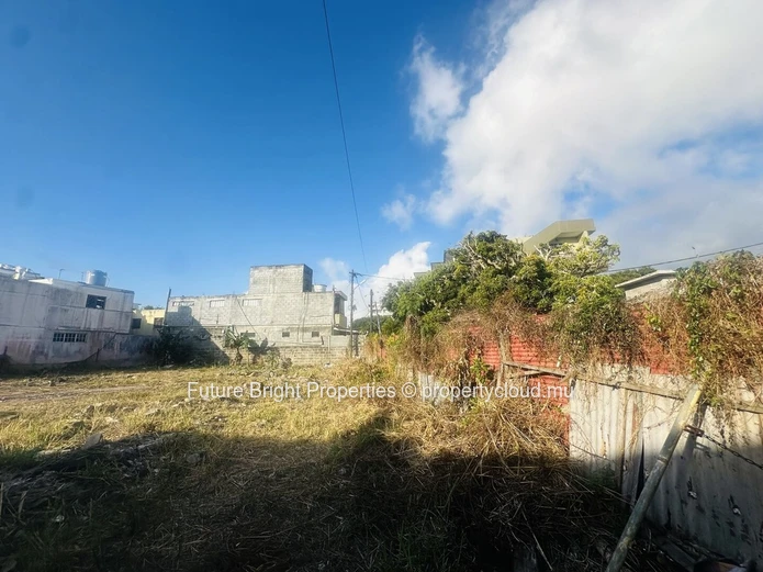 For Sale: Prime Corner Plot of Land – 581 sqm!