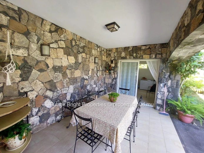 Luxurious Floréal Residence with Breathtaking Views and Stunning Entertainment Spaces