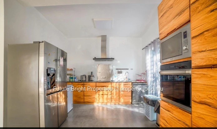 For Rent: Exquisite Home in Flic en Flac