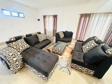 5 Bedroom House
