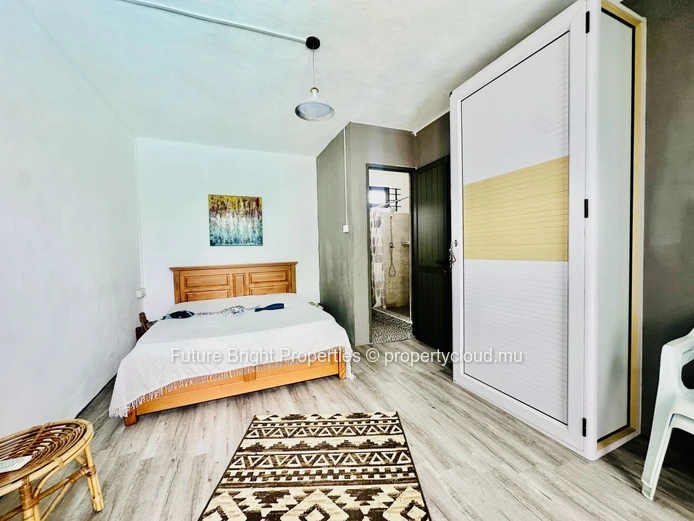 Beautiful Fully Furnished Home With Sea & Le Morne Views – La Gaulette