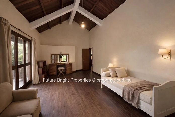 A Home with Soul in the Heart a few steps from the Beach 