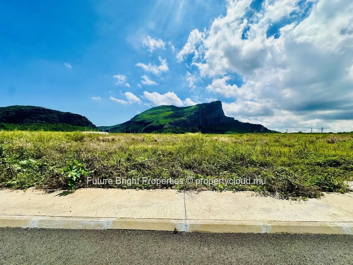 Residential Land For Sale In Pierrefonds, Palma – Beautiful Mountain View