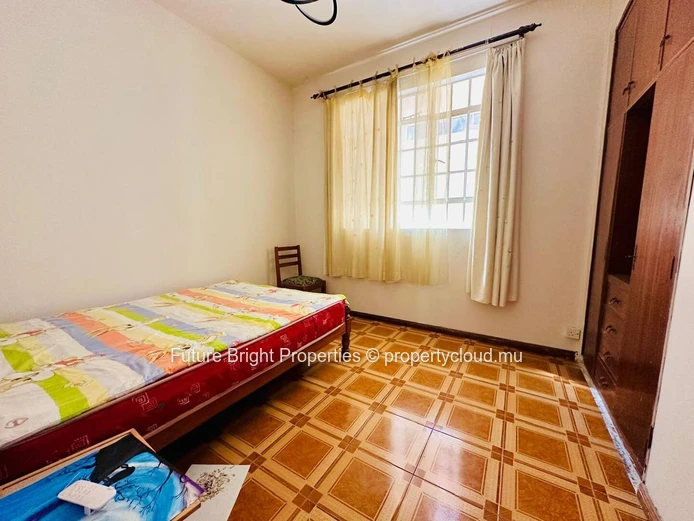 Spacious House , ideal for two Families!