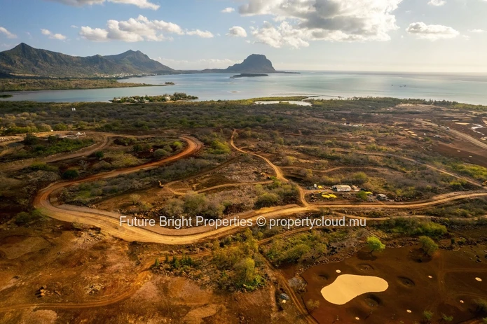  Golf & Beach Estate: A Serene Oasis in Mauritius